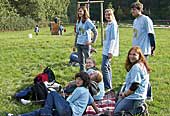 Erzieher und Kinder